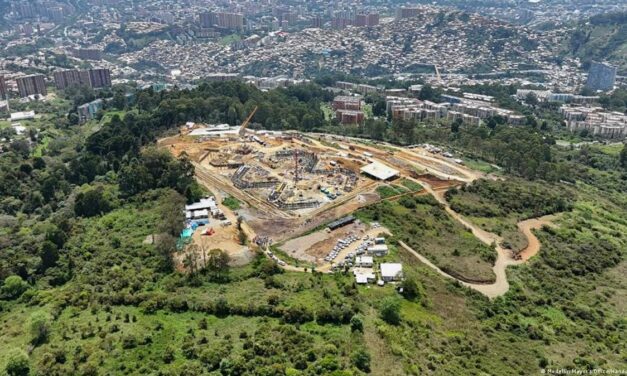 De la Espriella reafirma construcción de mega cárceles para los terroristas más violentos de Colombia