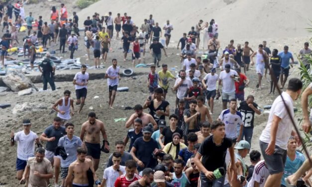 España retorna a Marruecos al menos 70.000 migrantes que ingresaron a Ceuta