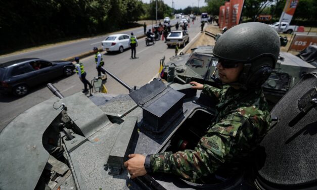 Colombia intensifica los combates contra la guerrilla tras la llegada de Espriella al poder