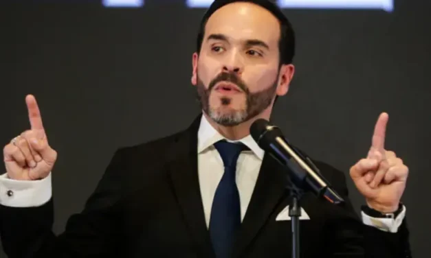Presidente de Colombia denuncia corrupción en la administración anterior