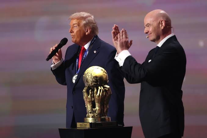 Trump sale en defensa de Infantino en medio de la rebelión de UEFA, AFC y Concacaf