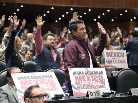 México aprueba reforma que prohíbe a candidatos presidenciales tener doble nacionalidad