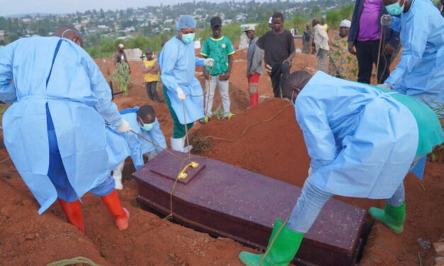 OMS alerta que el brote de ébola sigue fuera de control con más de 3,200 muertos en el Congo