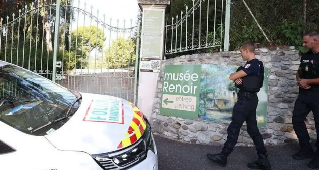 Varios sujetos roban obras del museo Renoir en Francia