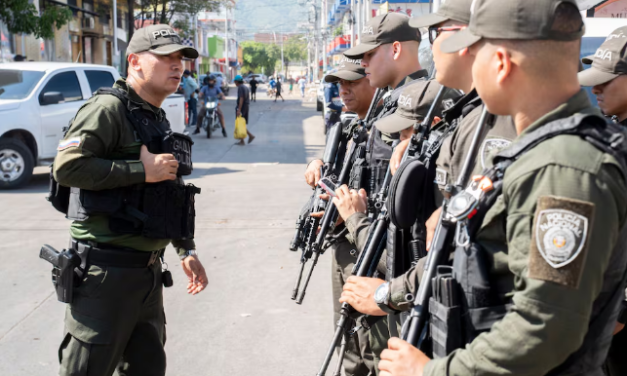Presidente De la Espriella militariza Santa Marta, Colombia tras repunte de violencia
