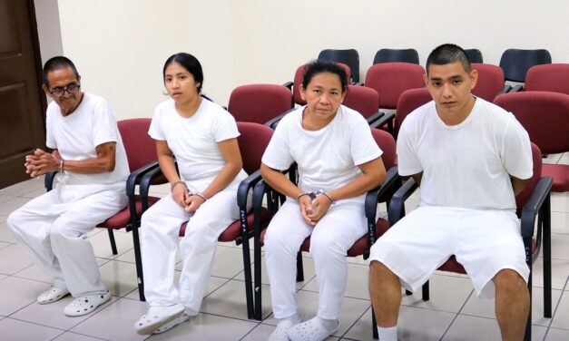 Condenan a mujeres que desmembraron, quemaron y enterraron a un bebé en El Salvador