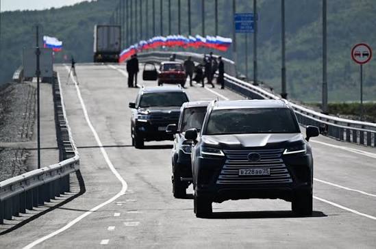 Rusia y Corea del Norte inauguran el primer puente carretero en su frontera