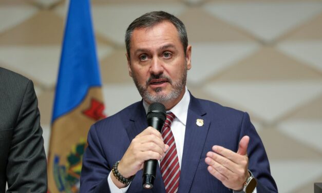 Restituyen a jefe policial suspendido en medio de la crisis inédita del máximo tribunal de Brasil