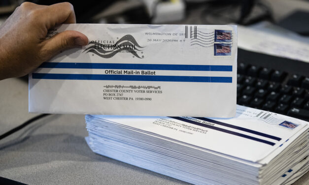 Corte Suprema rechaza solicitud de Trump para restringir el voto por correo