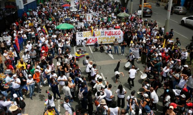 Oposición colombiana advierte de huelga general en contra del gobierno de De La Espriella