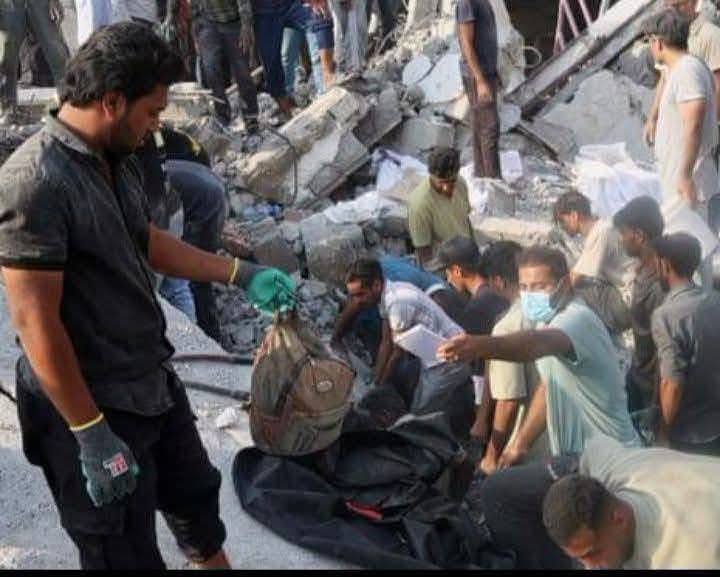 Aumenta a 34 el número de niños muertos tras derrumbe del techo escolar en Pakistán