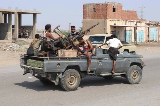Ataque hutí deja 53 muertos y más de 200 heridos en Yemen