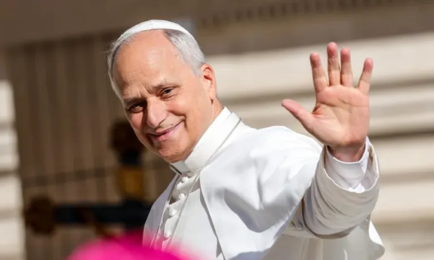El papa León XIV no necesitará ningún tratamiento adicional tras extirpar tumor canceroso en pulmón