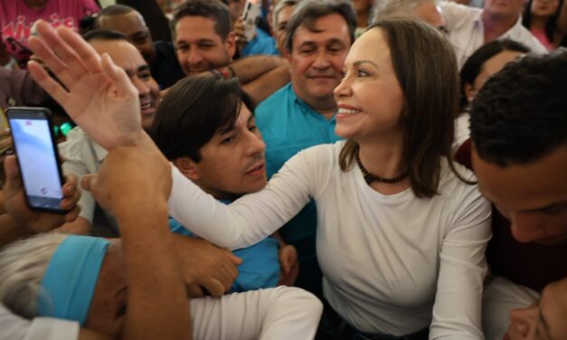 María Corina Machado regresa a Venezuela tras casi 10 meses fuera del país