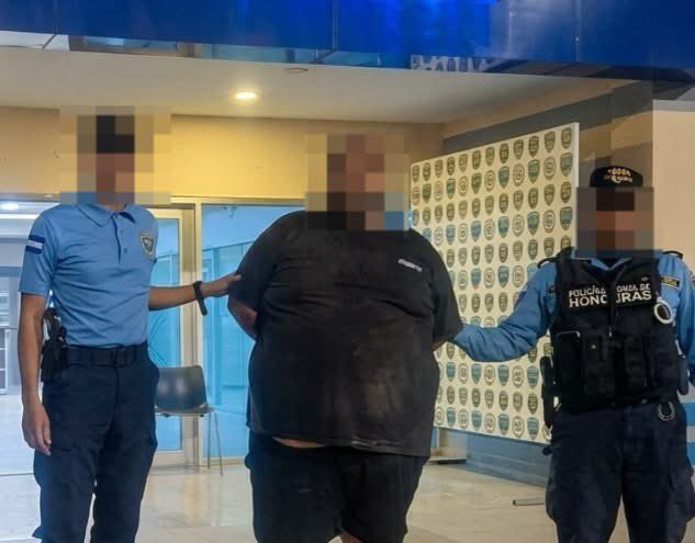 Capturan a hombre sospechoso de asesinar a perros y vender su carne en tacos en Honduras