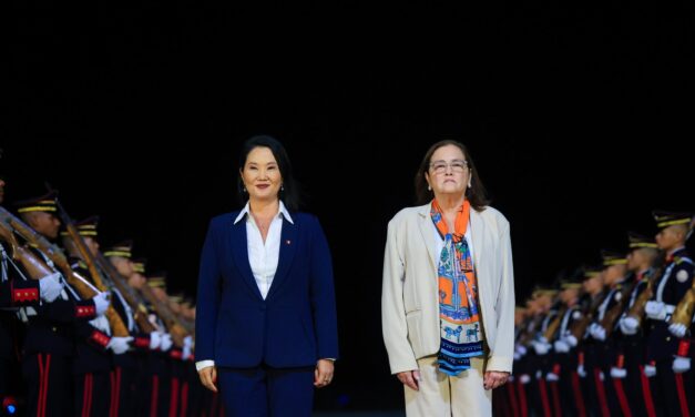 Presidenta Fujimori llega a El Salvador como parte de una Visita Oficial