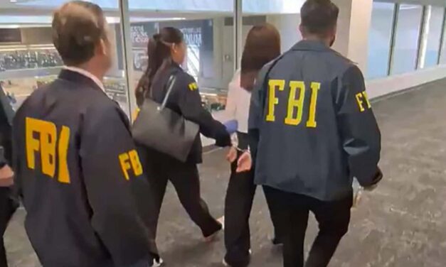 Capturan a una mujer de 34 años por actuar como agente no registrada de China en California, EE. UU.
