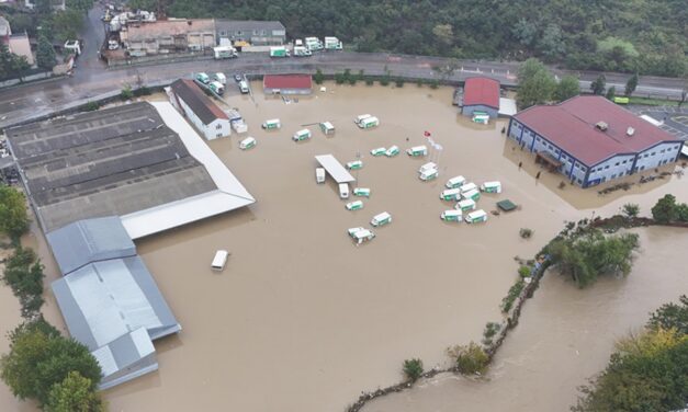 Lluvias e inundaciones dejan tres muertos y tres heridos en Estambul, Turquía