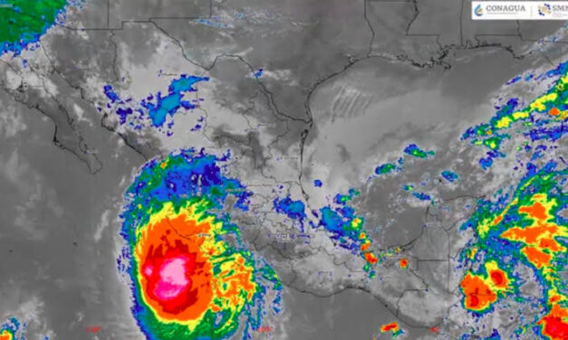 Huracán Trudy se intensifica a categoría 2 y amenaza con lluvias y fuerte oleaje