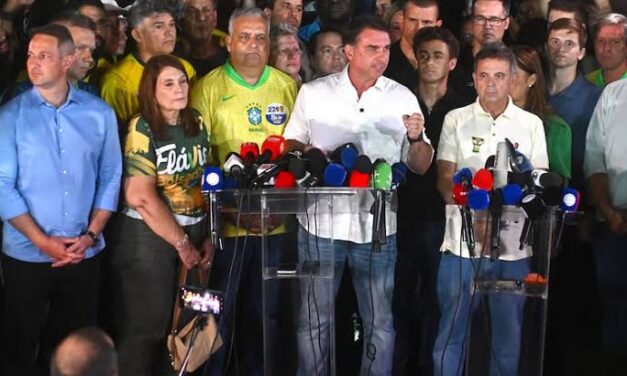 Argentina desmiente el ingreso del senador brasileño Flavio Bolsonaro a su territorio